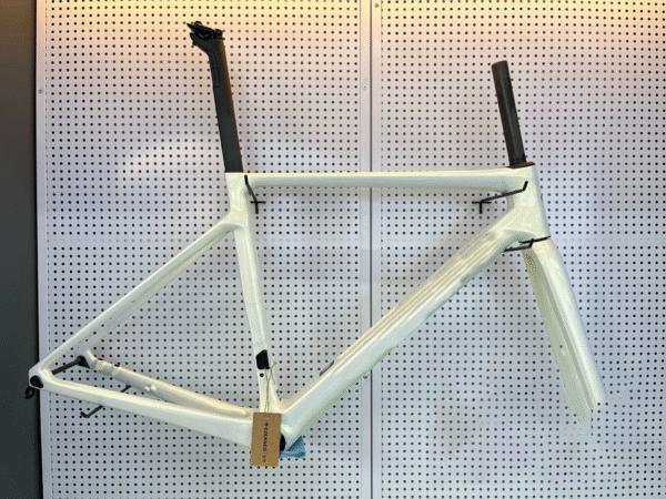 v4rs Frame 【Contact us via WhatsApp +8618839600910】