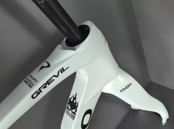 Pinarello Grvil F melon bike frame gravel frame off-road frame PINAELLO carbon fiber gravel frame GREVIL highway city off-road bicycle disc brake frame full internal wiring